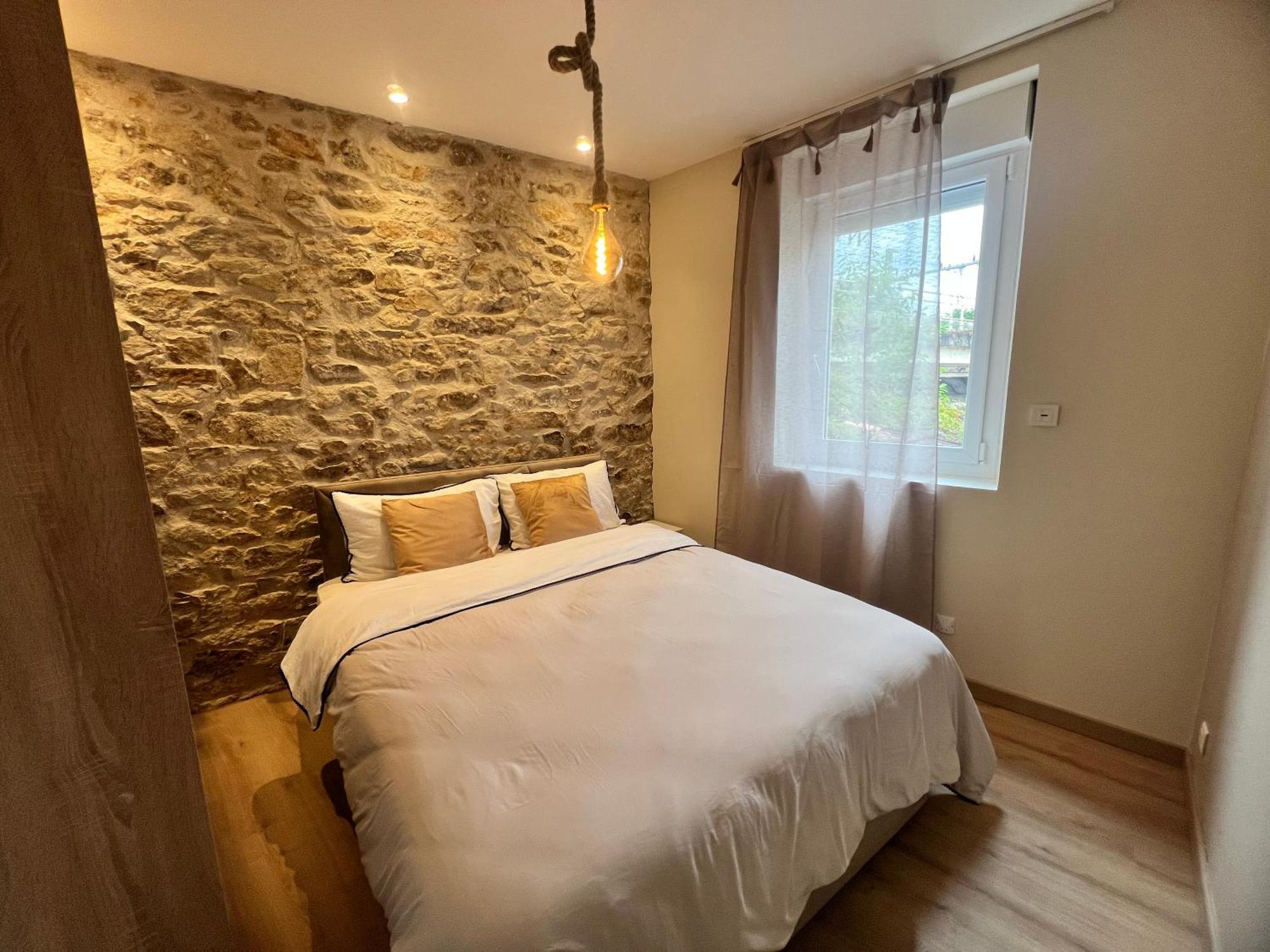 Les Pierres Dorees - Moderne & Confort La Roche-sur-Yon Exterior photo